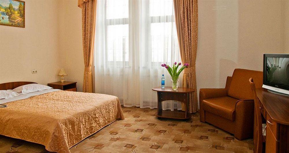 Ligena Hotel Boryspilʼ Exterior foto